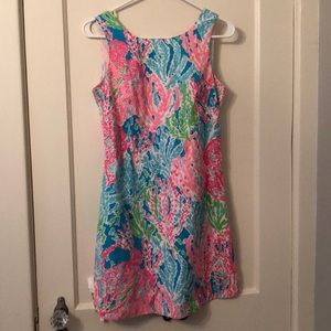 Lilly Pulitzer lets cha cha Shift